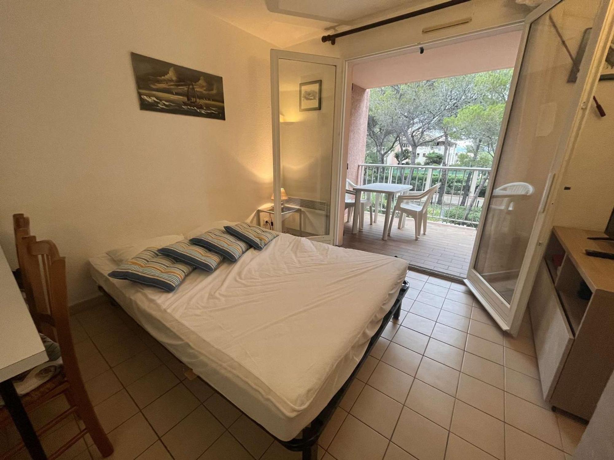 Studio Cabine Avec Piscine, Tennis Et Parking A 400M De La Plage - 4 Couchages, Saint-Aygulf - Fr-1-226A-89 Saint Aygulf Dış mekan fotoğraf